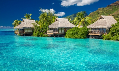 Water Villas auf Moorea (Martin Valigursky / stock.adobe.com)  lizenziertes Stockfoto 
License Information available under 'Proof of Image Sources'